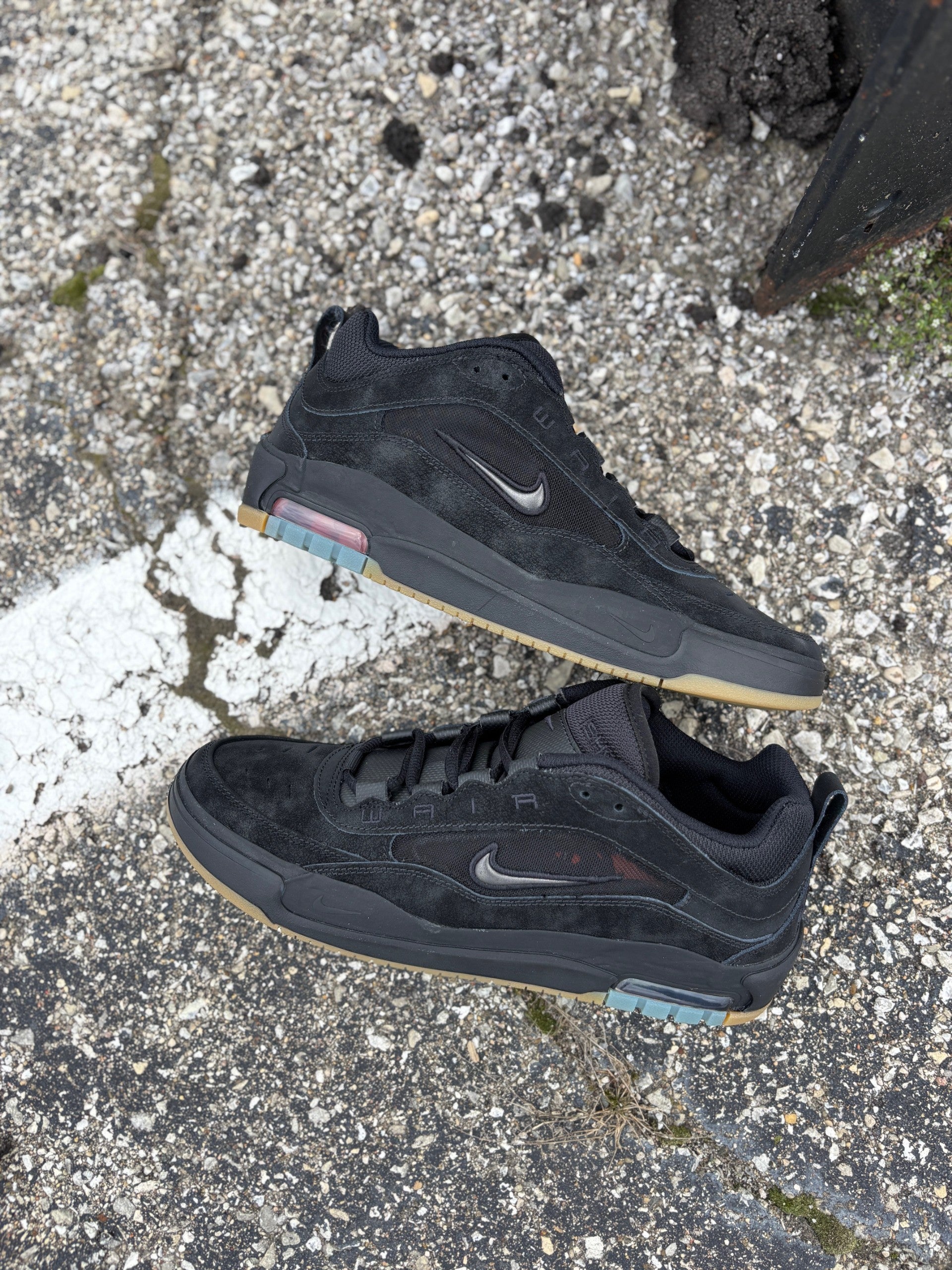 Nike SB Air Max Ishod Black/Black/Black | Minus Skate Shop 